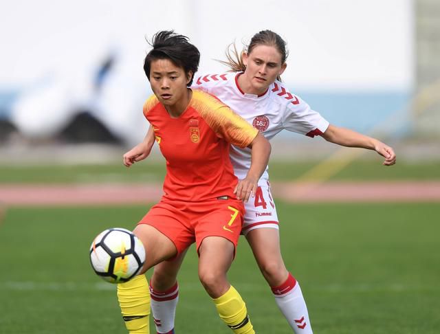 刘亦菲超杀女等亮相大秀 安娜·德·阿玛斯久违现身 2024-05-24 杀女”科洛·格蕾斯·莫瑞兹、詹妮弗·康纳利、Stray Kids成员李龙馥等。
